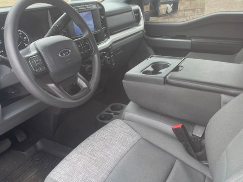 Used 2024 Ford F250 XLT w/ FX4 Off-Road Package image 8