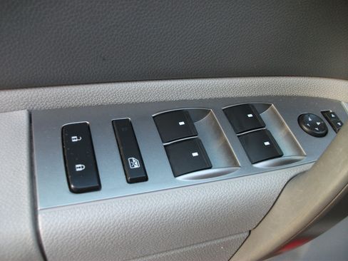 Used 2012 Chevrolet Silverado 3500 LT image 24