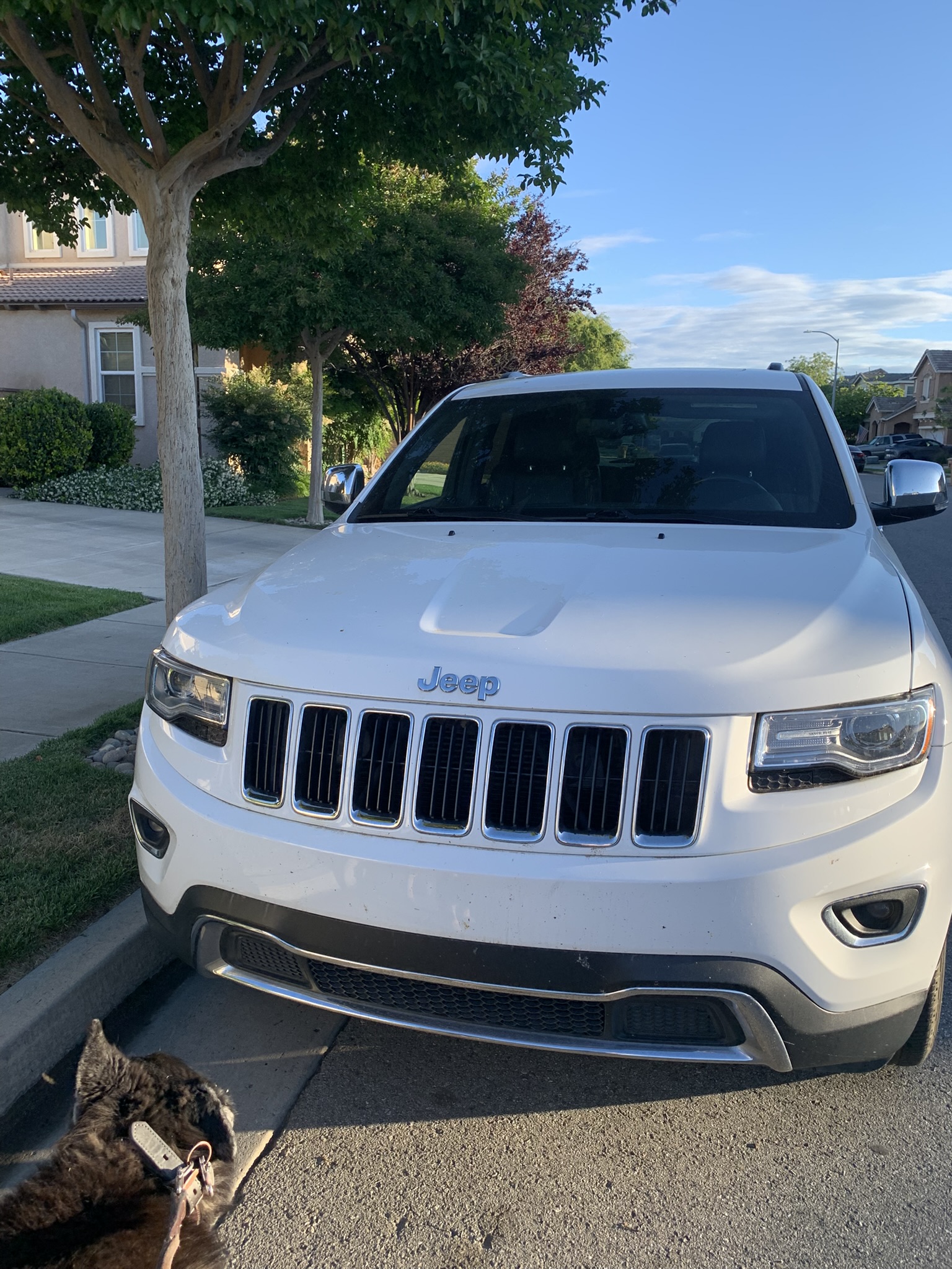Used 2015 Jeep Grand Cherokee Limited w/ Luxury Group II AWD/4WD image 1