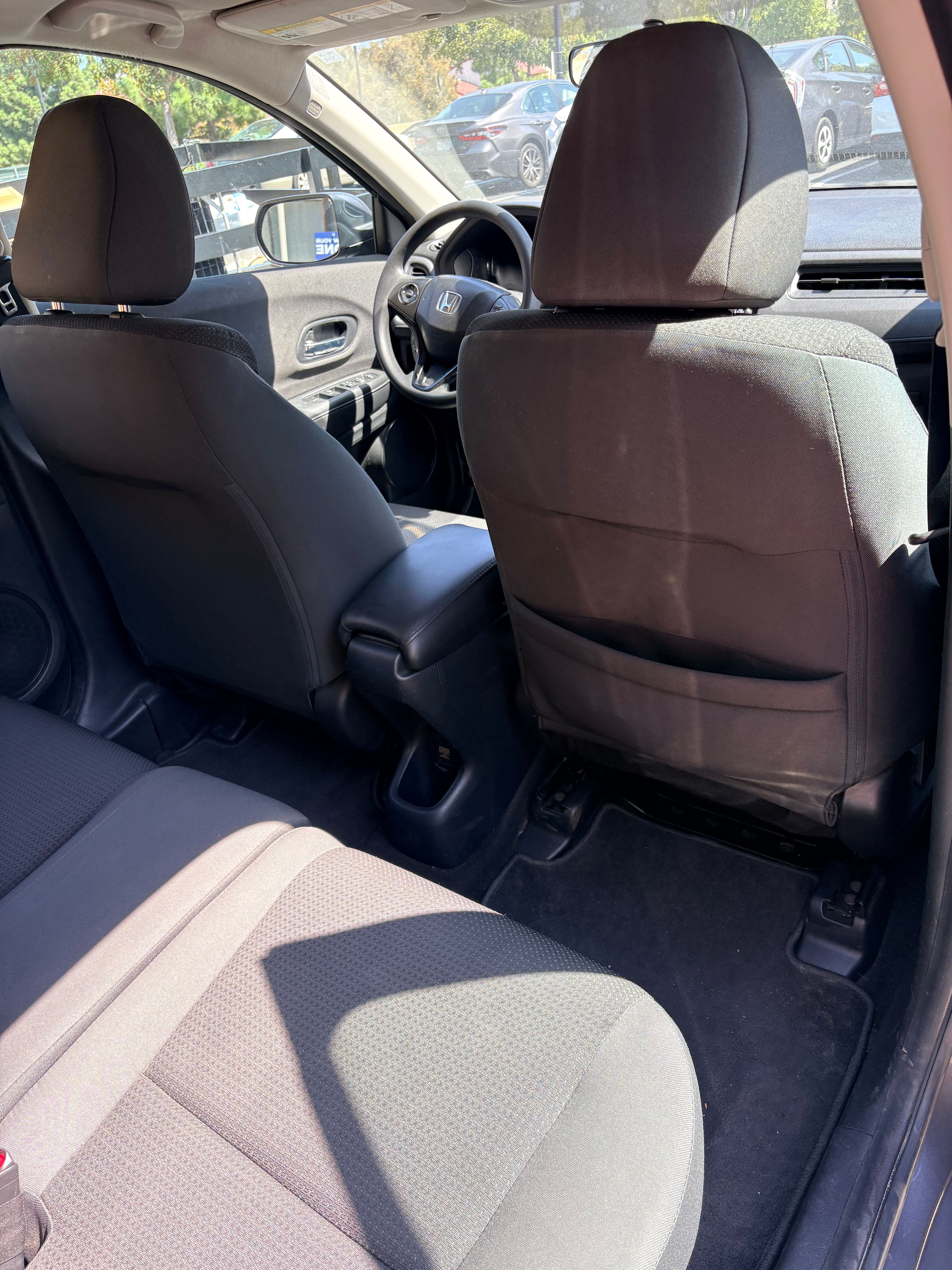 Used 2019 Honda HR-V LX image 10