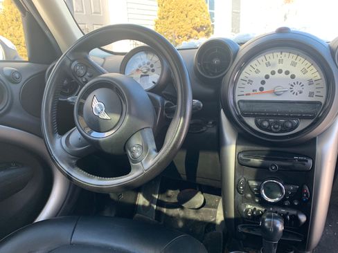 Used 2014 MINI Cooper Countryman image 6