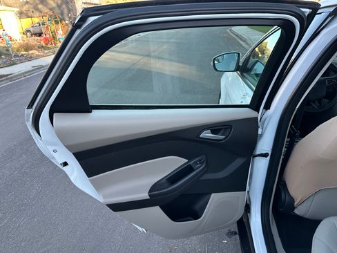 Used 2015 Ford Focus SE image 10