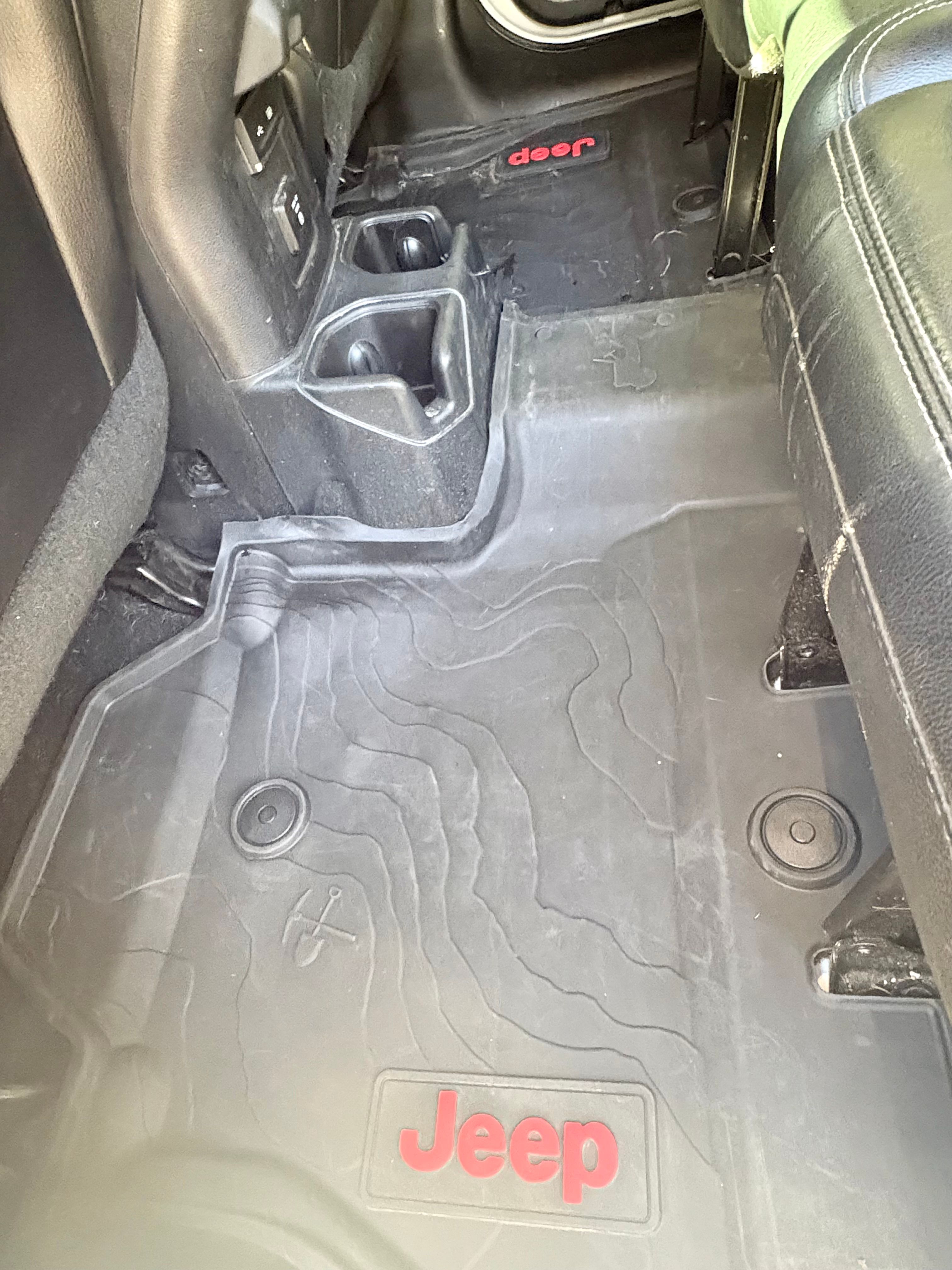 Used 2019 Jeep Wrangler Unlimited Sahara AWD/4WD image 20