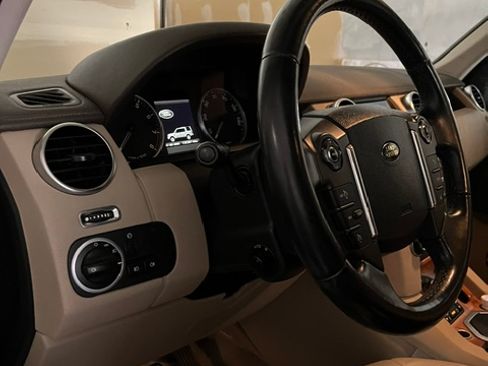 Used 2010 Land Rover LR4 HSE LUX AWD/4WD image 9