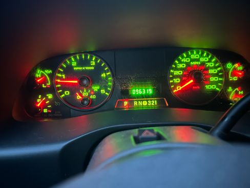 Used 2007 Ford F350 XLT image 5