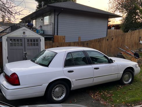 Used 2000 Mercury Grand Marquis LS image 2