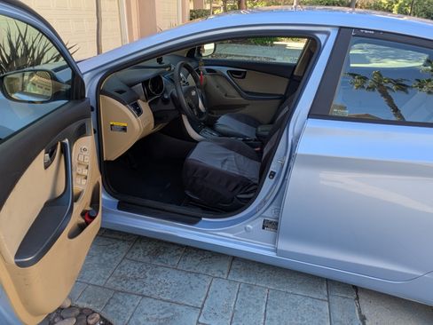 Used 2013 Hyundai Elantra GLS w/ Preferred Pkg image 8