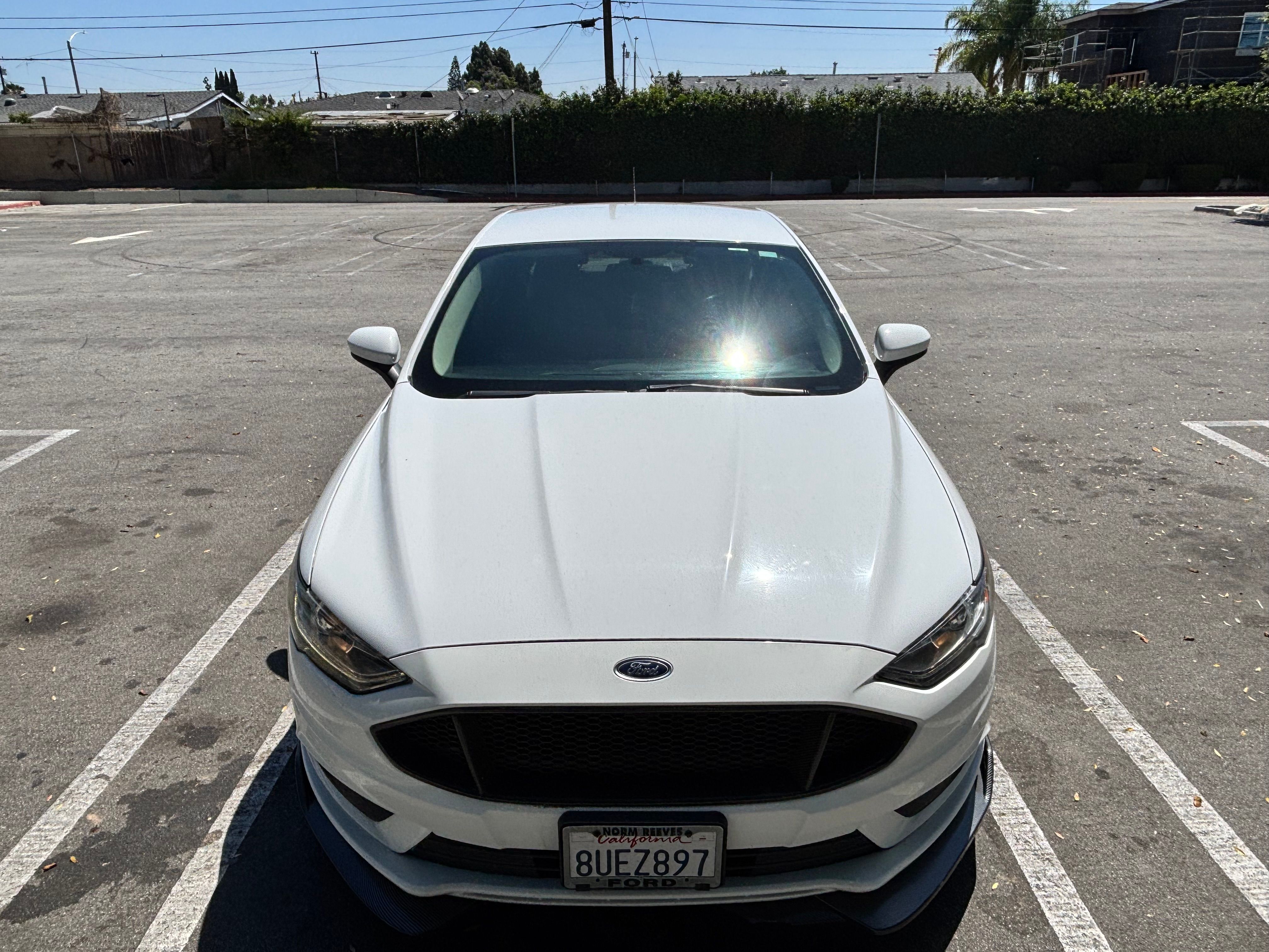 Used 2017 Ford Fusion SE w/ Fusion SE Technology Package FWD image 6