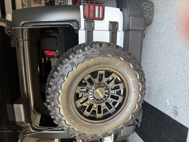 Used 2017 Jeep Wrangler Unlimited Sport w/ Quick Order Package 24S AWD/4WD image 4