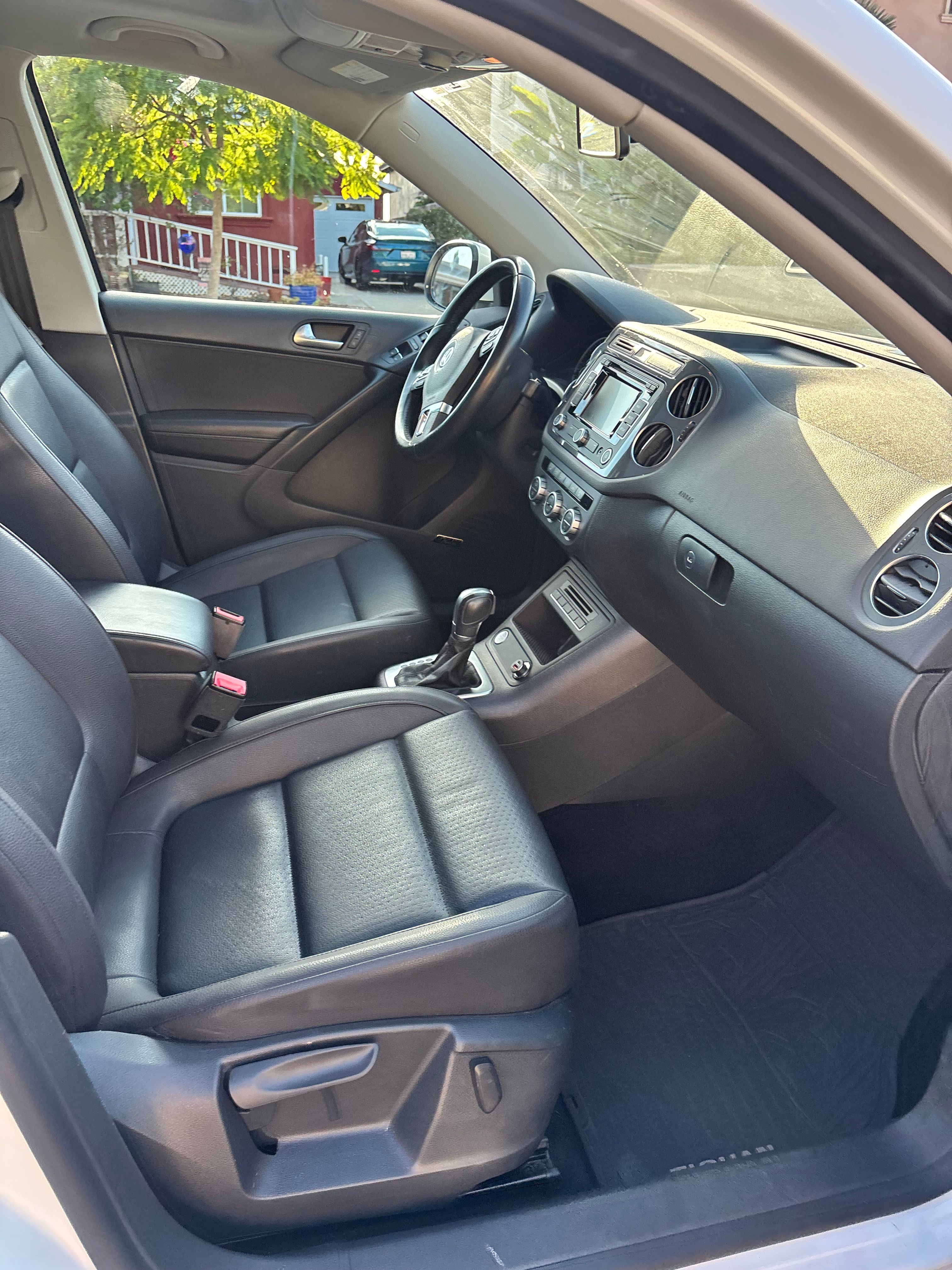 Used 2015 Volkswagen Tiguan SEL FWD image 27