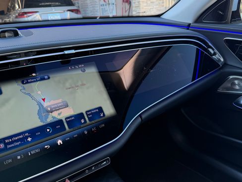 Used 2025 Mercedes-Benz E 350 Sedan image 8