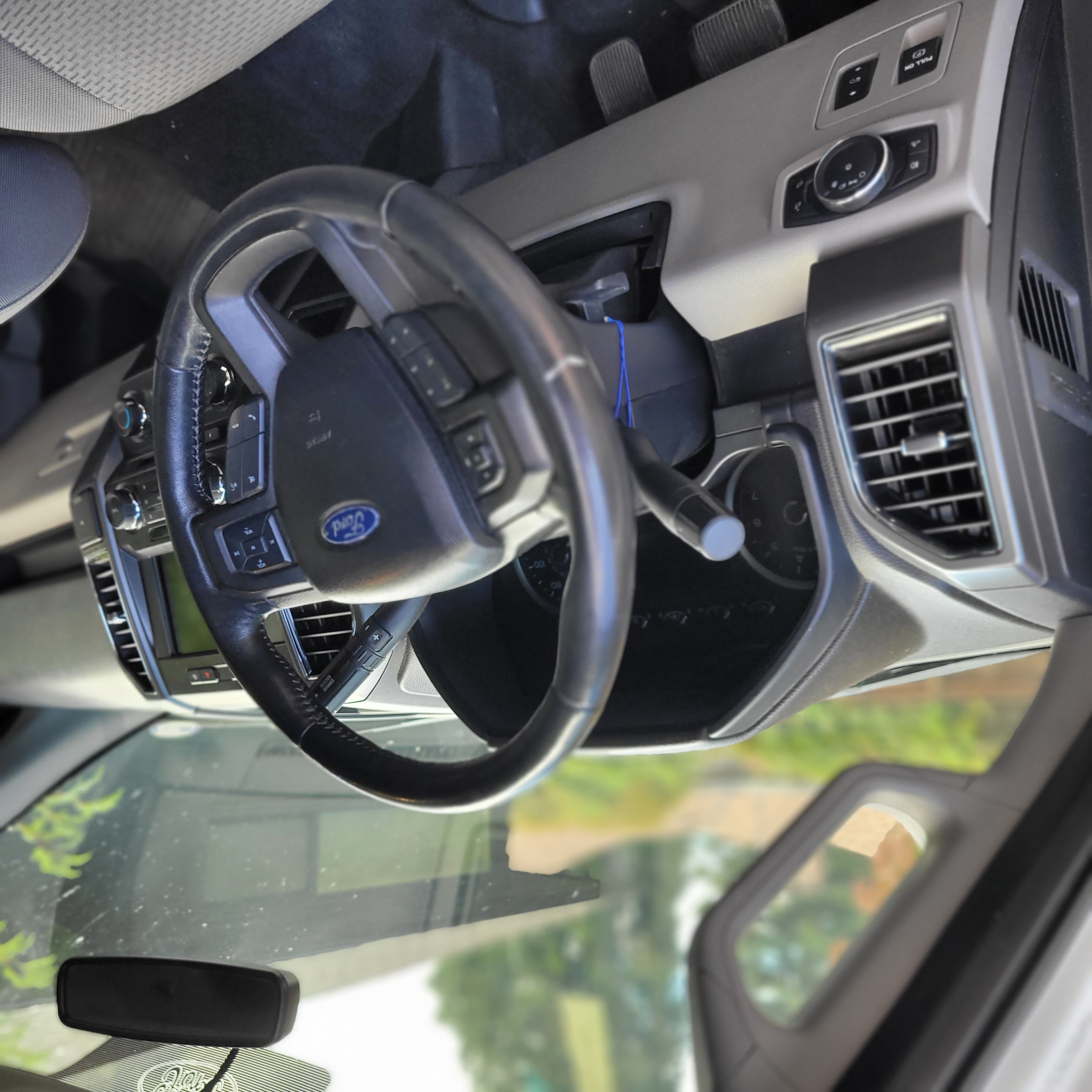 Used 2018 Ford F150 XLT w/ Equipment Group 302A Luxury AWD/4WD image 5