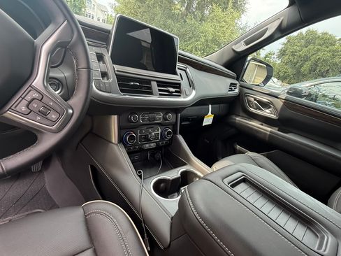 Used 2024 Chevrolet Tahoe Premier w/ Premium Package 2 AWD/4WD image 11