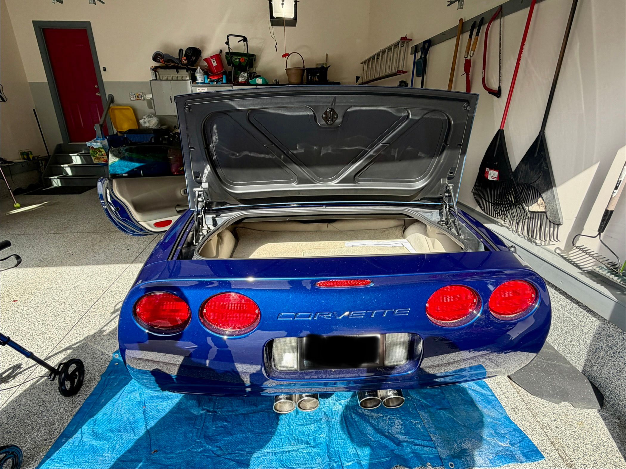 Used 2004 Chevrolet Corvette Convertible w/ Preferred Equipment Group RWD image 6