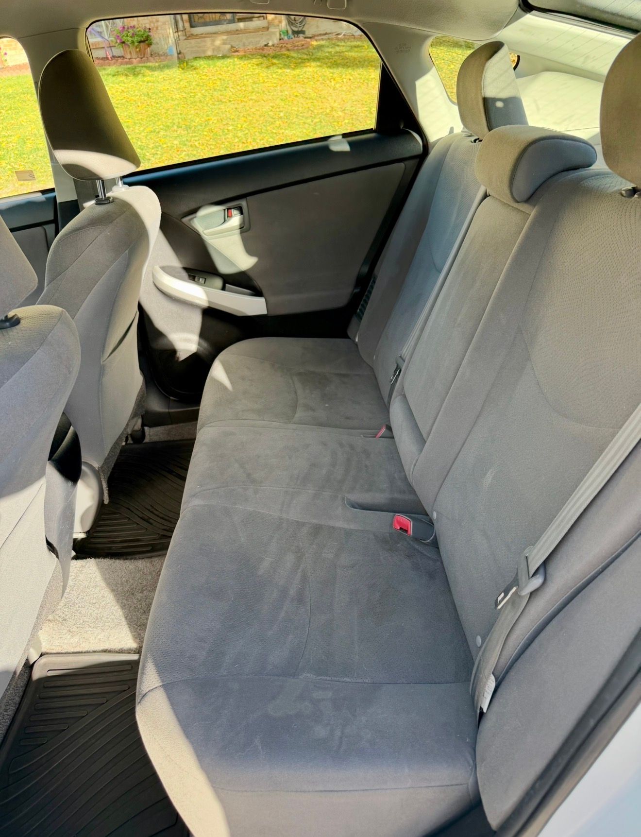 Used 2014 Toyota Prius Prime Plug-In Hybrid FWD image 11