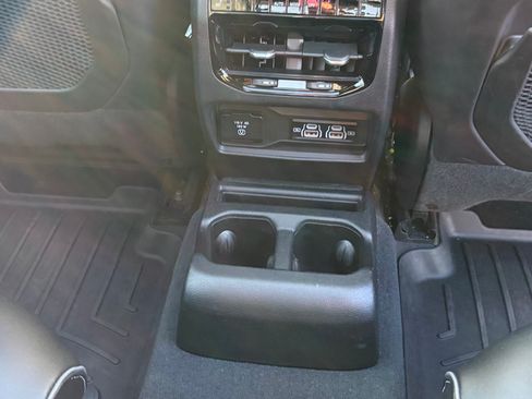 Used 2023 Jeep Grand Cherokee L Overland w/ MOPAR Finishing Package AWD/4WD image 18