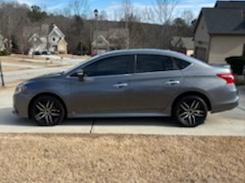 Used 2017 Nissan Sentra SR image 11