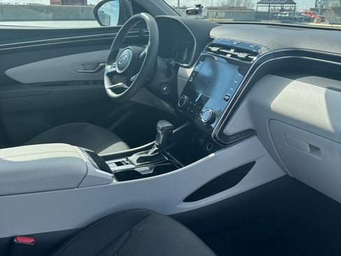 Used 2022 Hyundai Tucson SE image 16