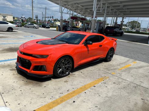 Used 2019 Chevrolet Camaro ZL1 image 14