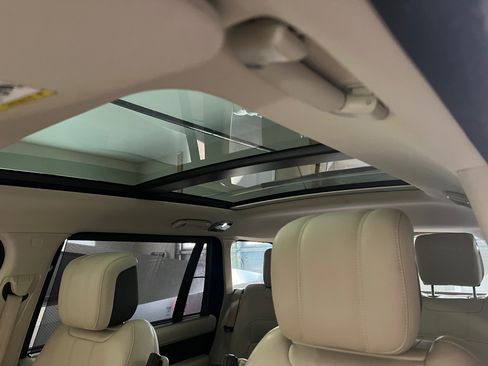 Used 2020 Land Rover Range Rover Long Wheelbase HSE image 20