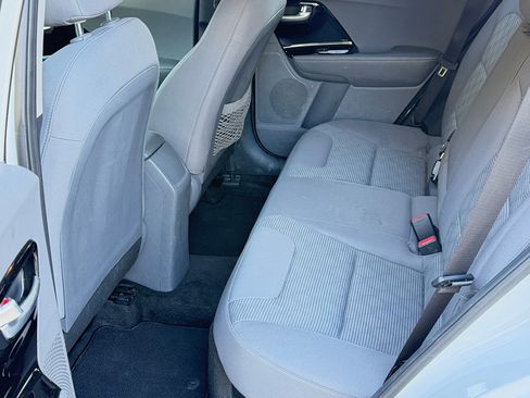 Used 2020 Kia Niro LXS w/ Paint Protection Package image 10