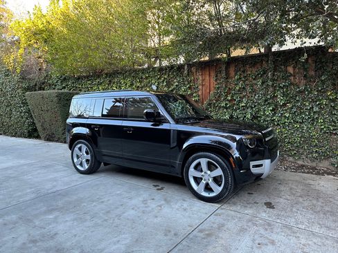 Used 2022 Land Rover Defender 110 XS Edition image 2