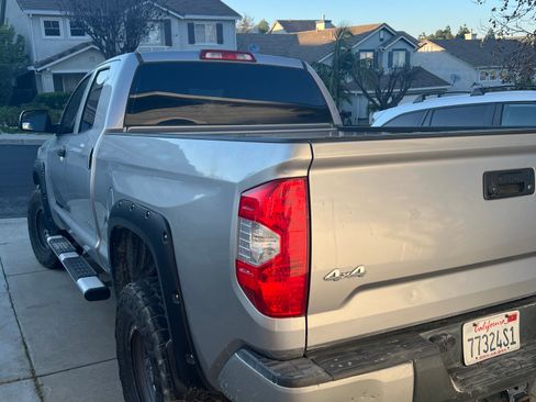 Used 2015 Toyota Tundra SR image 12