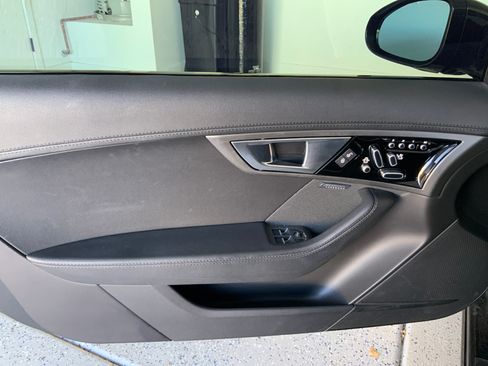 Used 2016 Jaguar F-TYPE Coupe image 10