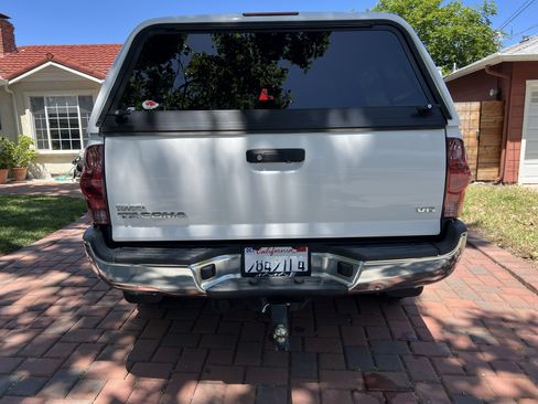 Used 2013 Toyota Tacoma 4x4 Double Cab w/ TRD Off-Road Pkg image 9