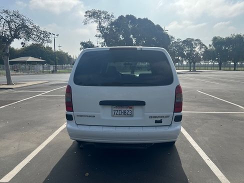 Used 2004 Chevrolet Venture Plus w/ Climate Package image 10