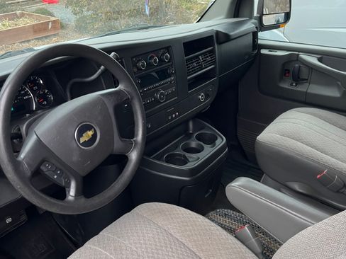 Used 2011 Chevrolet Express 1500 LT w/ LT Preferred Equipment Group image 6