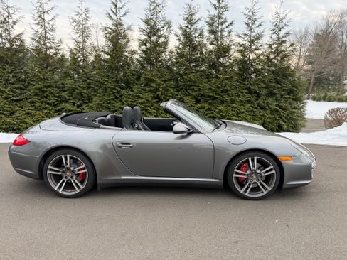 Used 2011 Porsche 911 Carrera 4S image 1