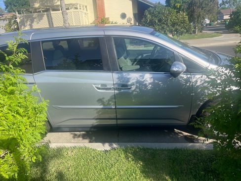 Used 2015 Honda Odyssey EX image 8