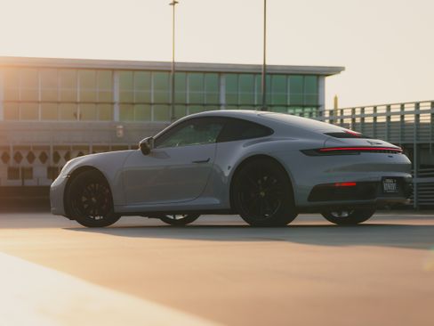 Used 2022 Porsche 911 Carrera S RWD image 21