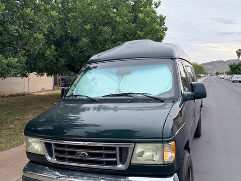 Used 2003 Ford E-150 and Econoline 150 RWD image 4