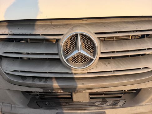 Used 2021 Mercedes-Benz Sprinter 2500 w/ Premium Package image 5