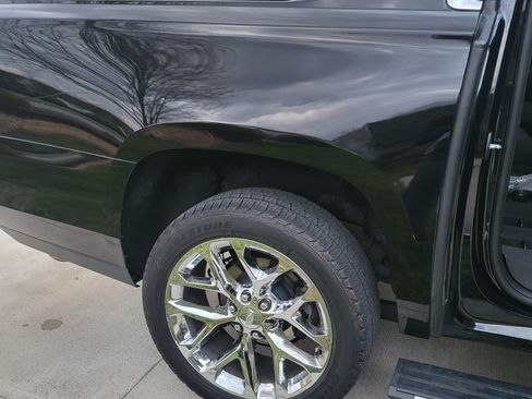 Used 2016 Cadillac Escalade ESV Platinum image 2