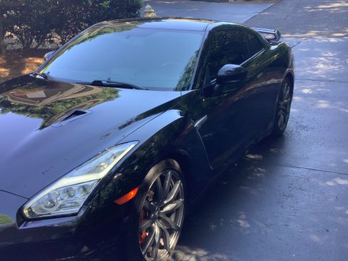 Used 2015 Nissan GT-R Premium AWD/4WD image 6