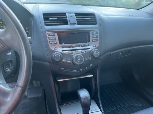 Used 2006 Honda Accord EX-L image 6