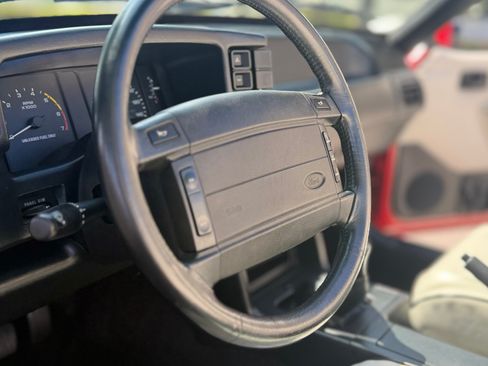 Used 1992 Ford Mustang LX RWD image 8