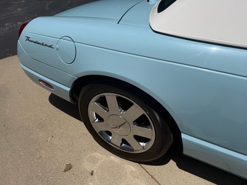 Used 2003 Ford Thunderbird RWD image 9