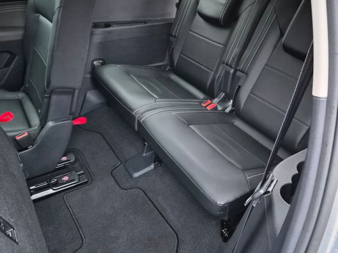 Used 2022 Volkswagen Atlas SE image 27