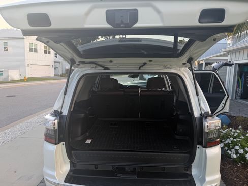 Used 2021 Toyota 4Runner Limited AWD/4WD image 22