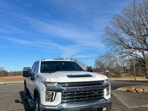Used 2022 Chevrolet Silverado 3500 LTZ image 11