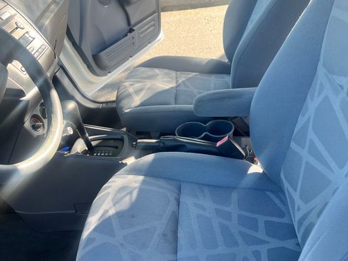 Used 2013 Ford Transit Connect XLT image 15