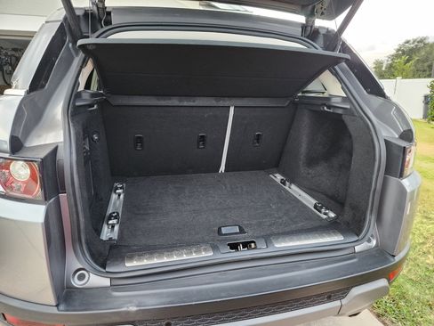 Used 2012 Land Rover Range Rover Evoque Prestige image 9