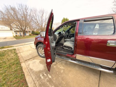 Used 2006 Lincoln Mark LT 4x4 image 17