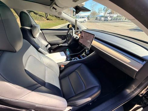 Used 2019 Tesla Model 3 Standard Range Plus image 12