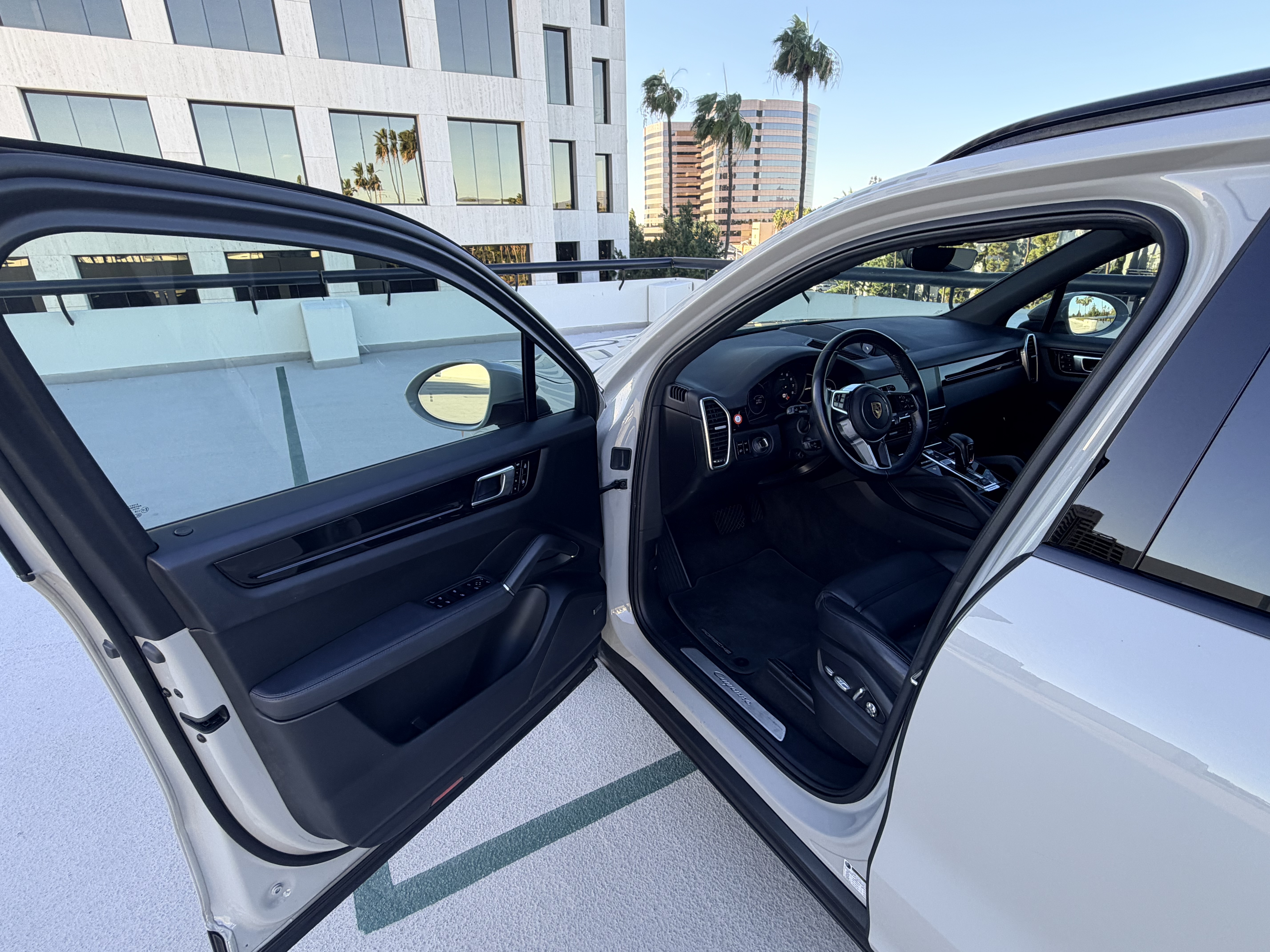 Used 2021 Porsche Cayenne AWD/4WD image 29