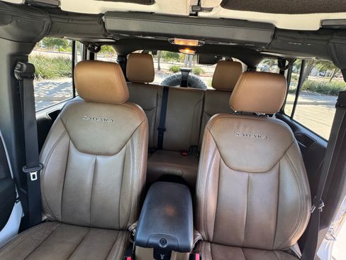 Used 2016 Jeep Wrangler Unlimited Sahara w/ Connectivity Group AWD/4WD image 22